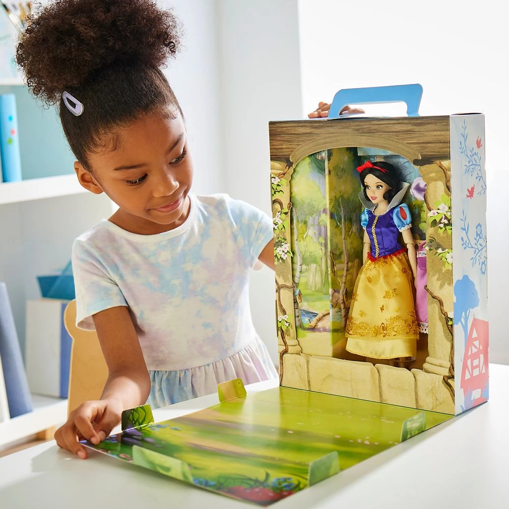 Snow White Disney Story Doll – 11'' 5 Snow White Disney Story Doll – 11'' - Image 5