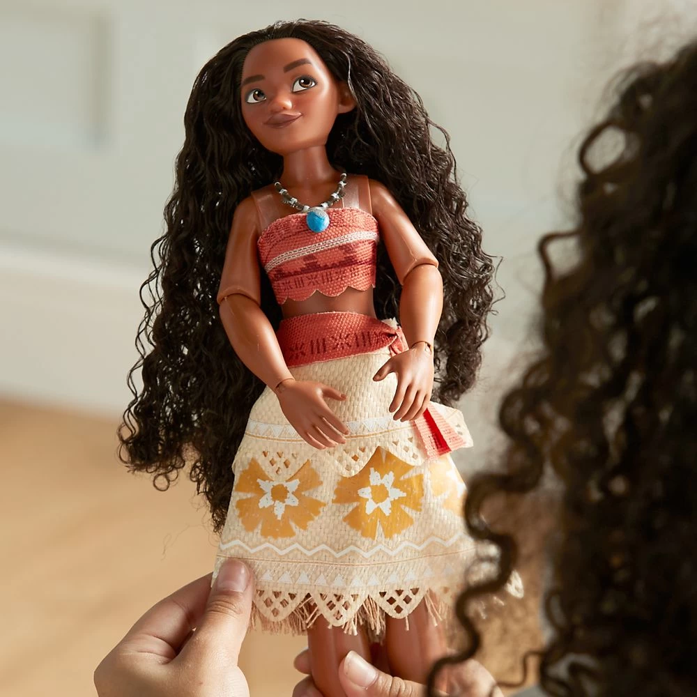 Disney Moana Classic Doll – 10 1/2'' 2 Disney Moana Classic Doll – 10 1/2'' - Image 2